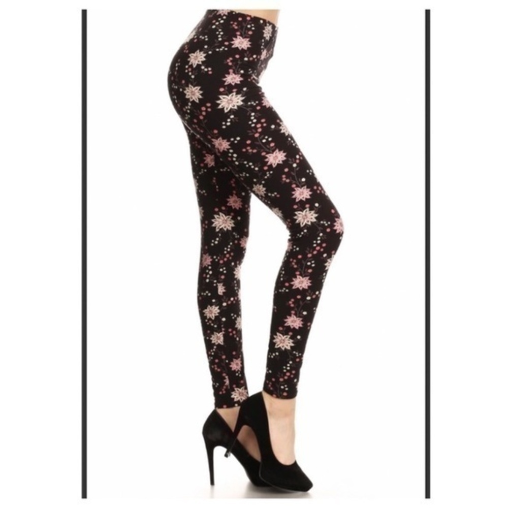 Floral Buttery Soft Leggings One Size NWOT
